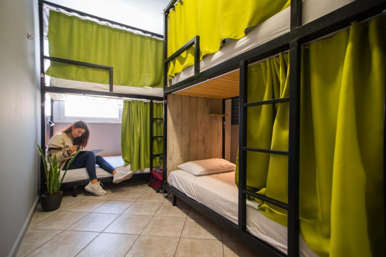 Bett im Frauenschlafsaal mit 6 Betten